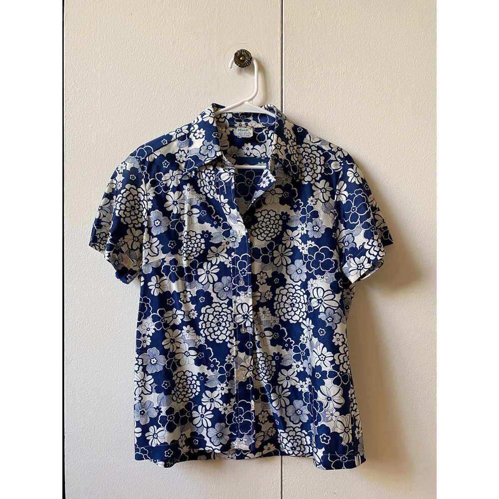 Vintage floral short sleeve button down 🌼